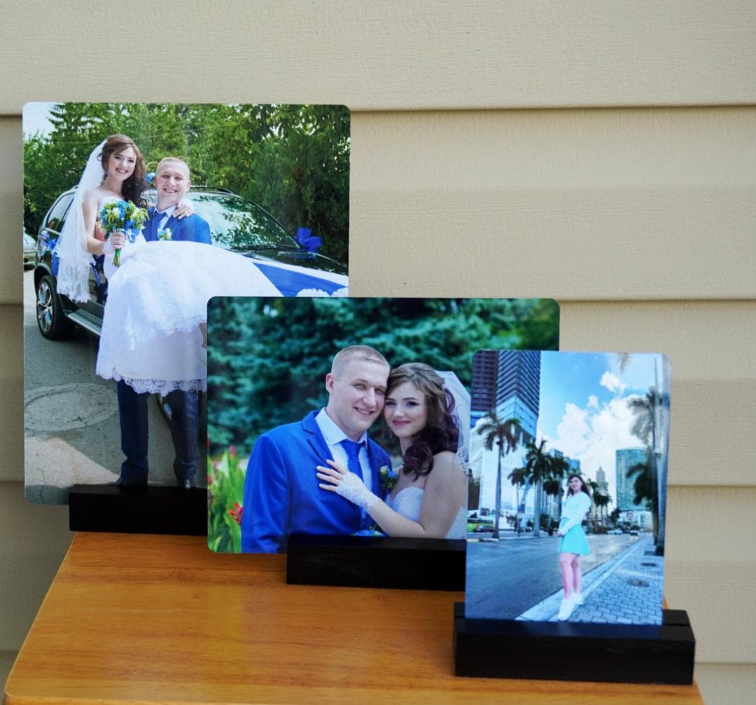 Custom Metal Photo Print with Wooden Stand – Glossy Aluminum Panel | Personalized Gift