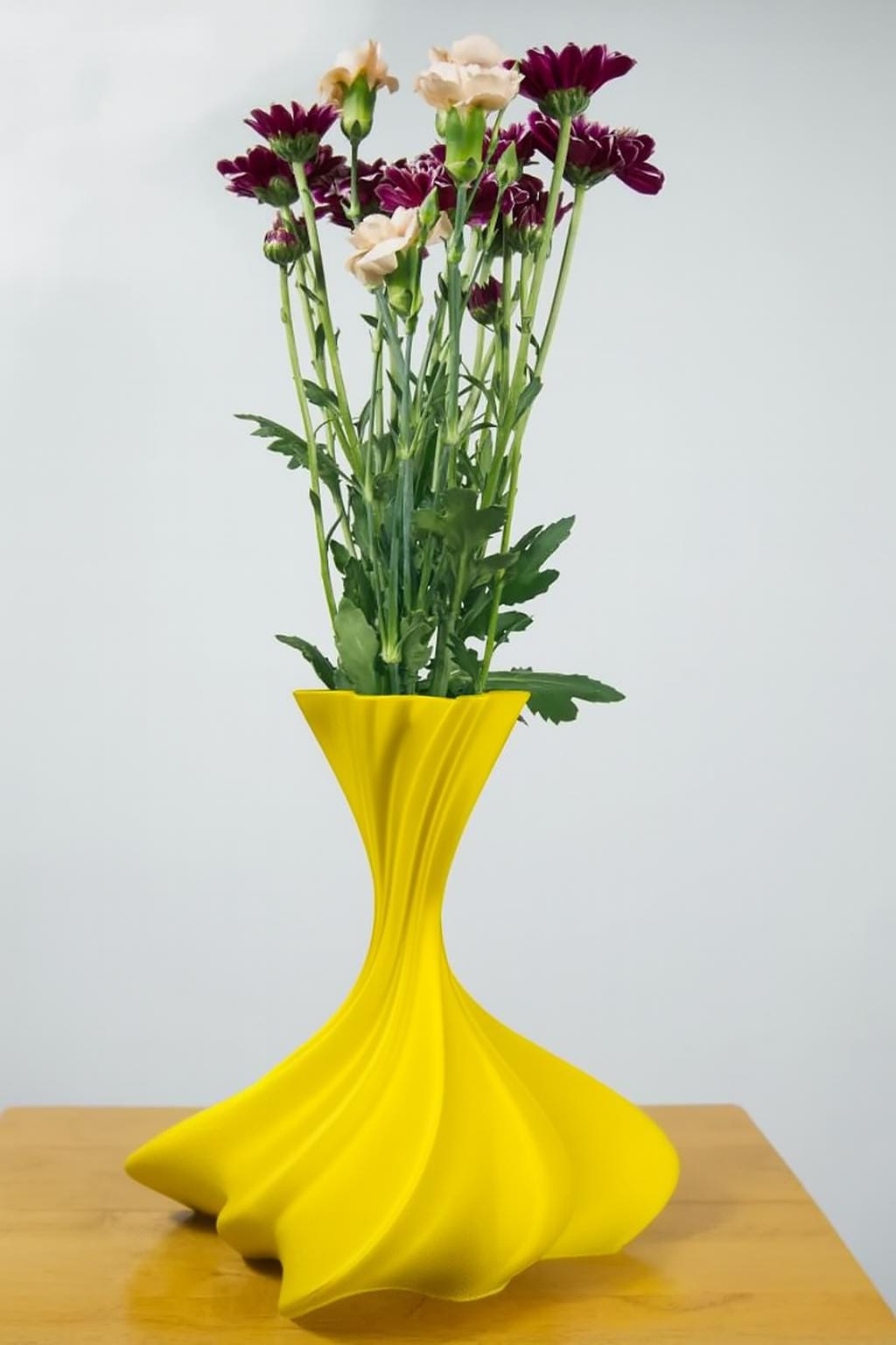 3D Printed Iridescent Spiral Vase | Modern Home Décor | Futuristic 3D Art Piece